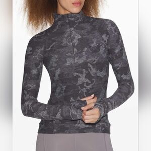 Lululemon Outrun the Elements 1/2 Zip Incognito Camo HTR Black Size 2 Hiking